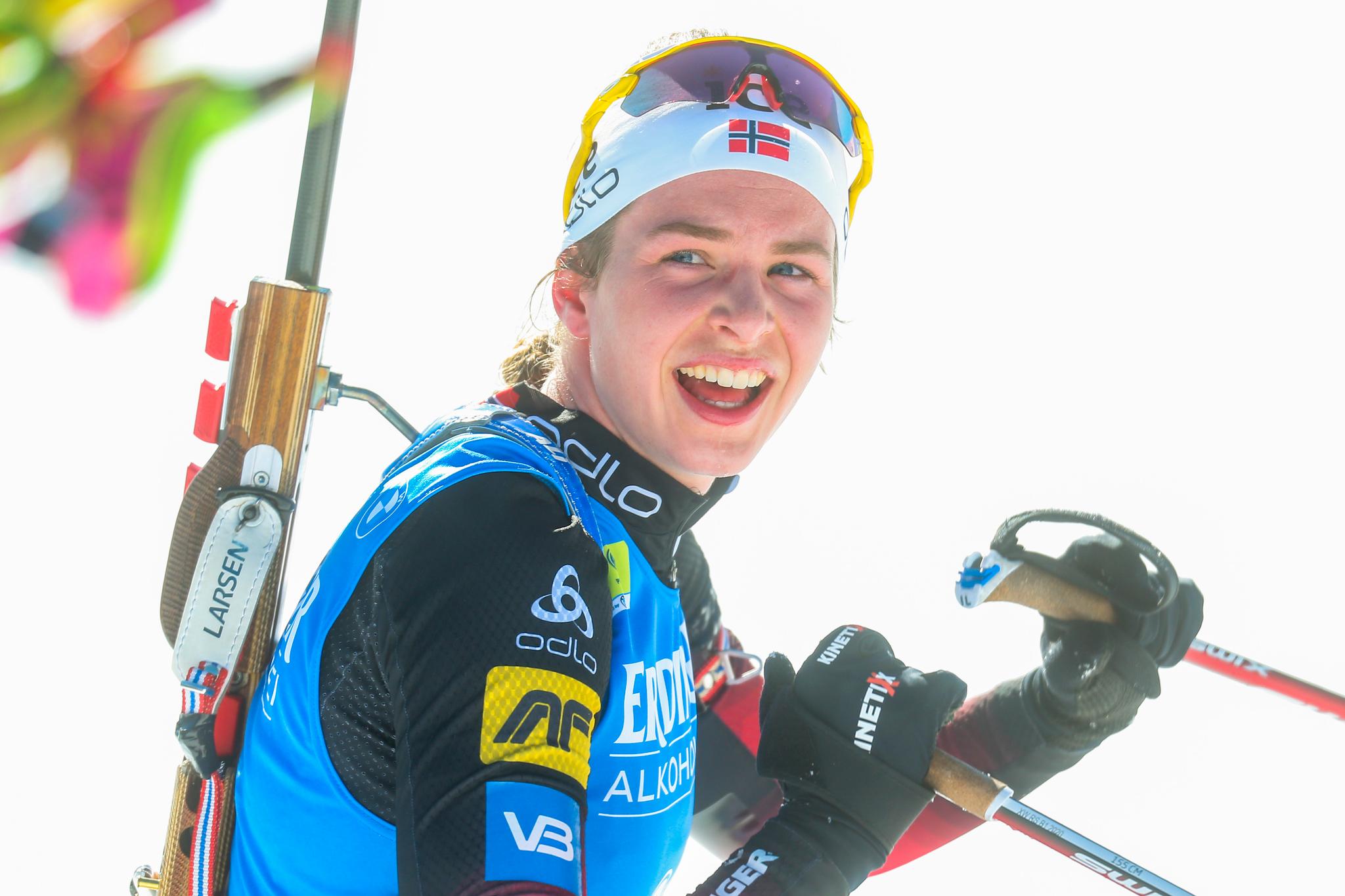 Ida Lien etter å ha gått i mål som beste norske løper på normaldistansen i VM i skiskyting. Hun er VM-debutant. 