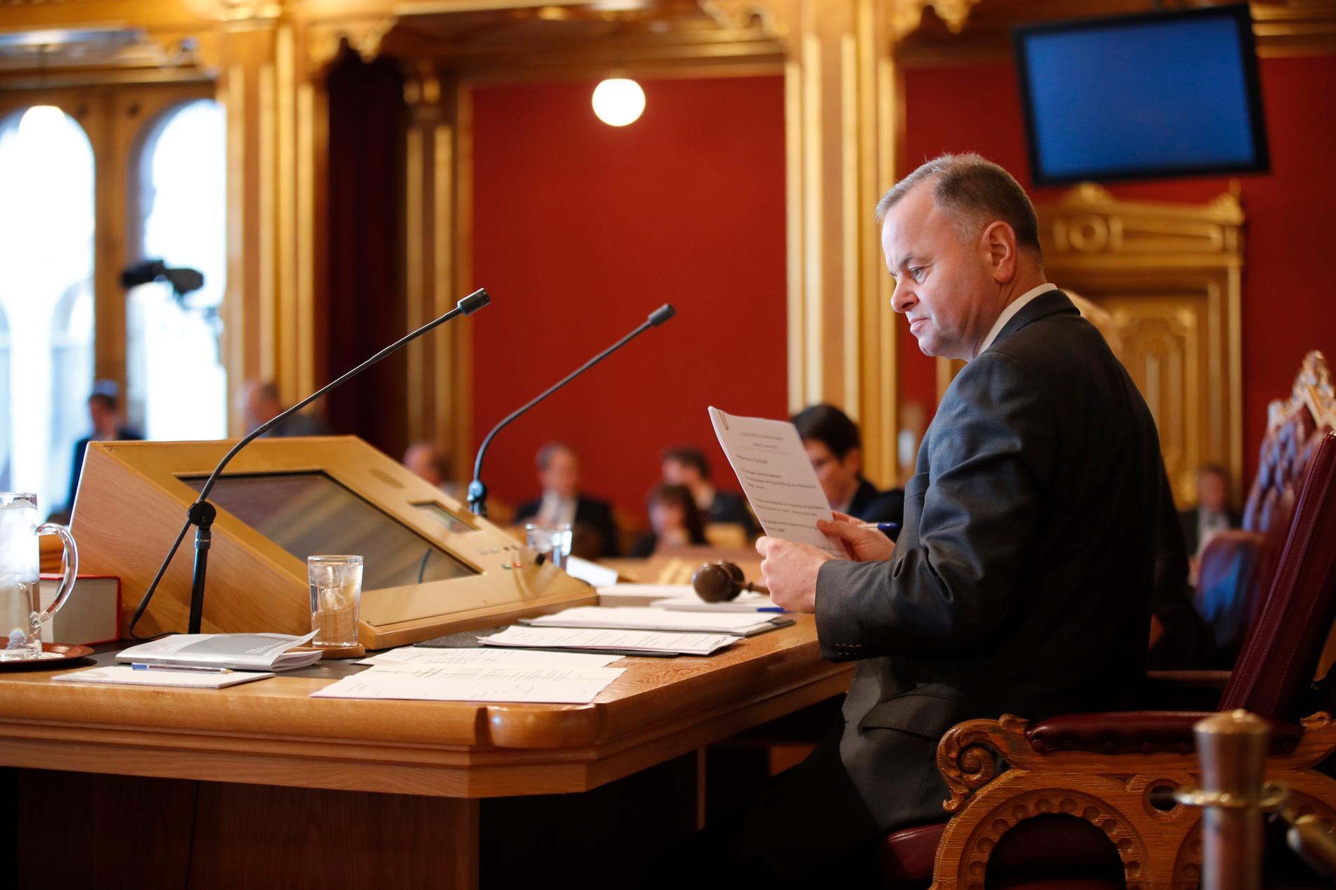 Et knapt flertall av Stortingets representanter gjenvalgte Høyres Olemic Thommessen som stortingspresident lørdag. Foto: Cornelius Poppe / NTB scanpix