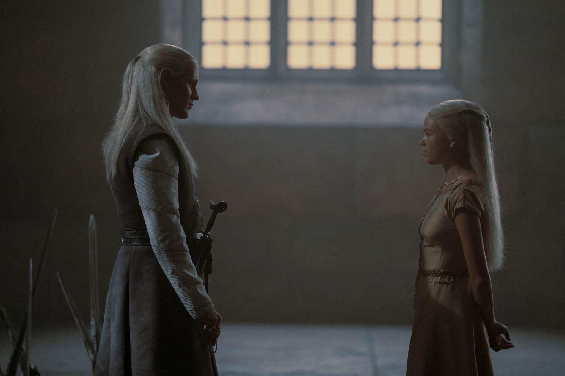 Hvem skal bli arvingen til Jerntronen - Daemon Targaryen vs Rhaenyra Targaryen?