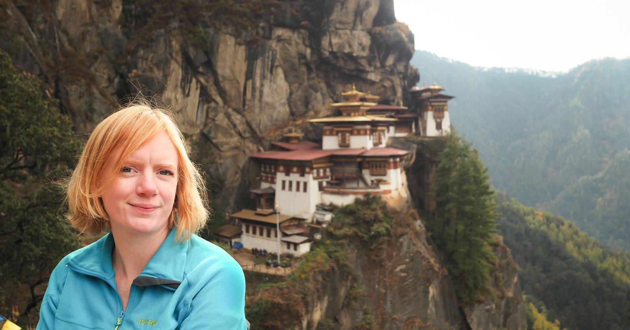 Erika Fatland (37) vokste opp i Ølen i Rogaland. Her er hun i Tigerredet i Bhutan. 