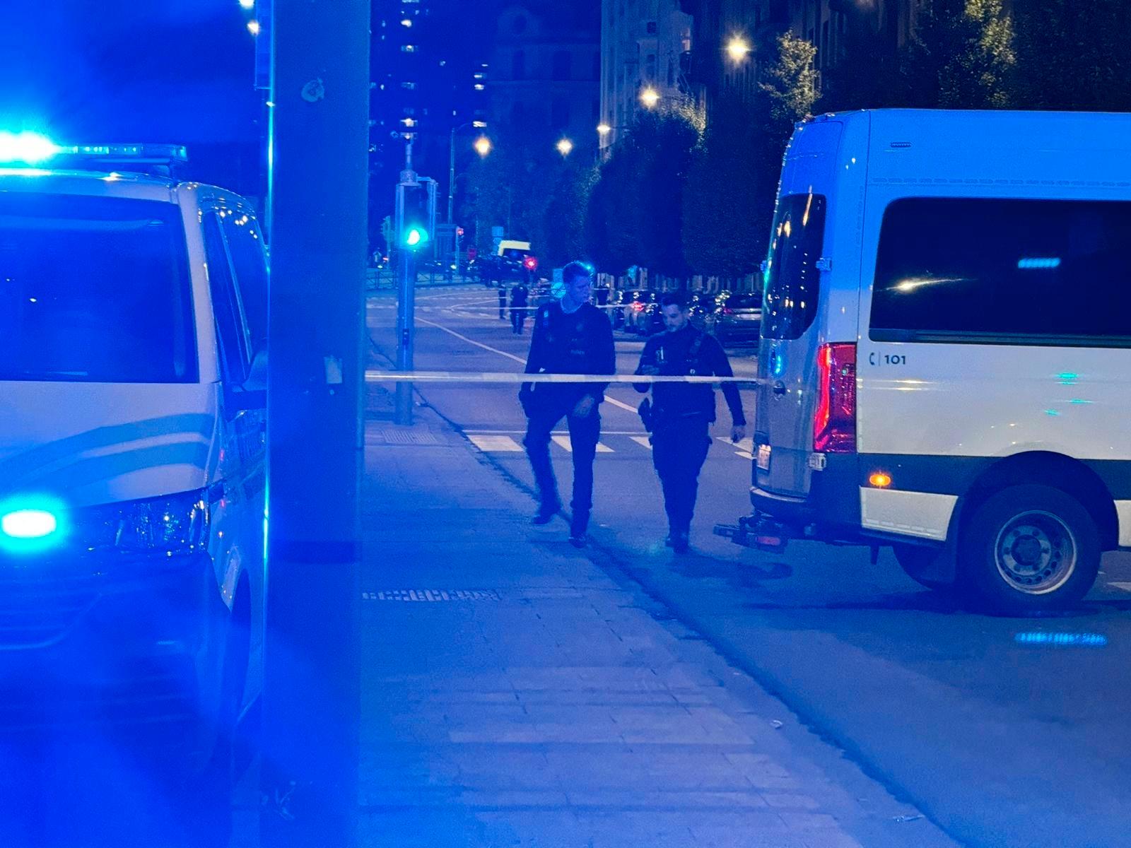 To svensker ble drept og én såret i skytingen ved en plass sentralt i Brussel mandag kveld. 