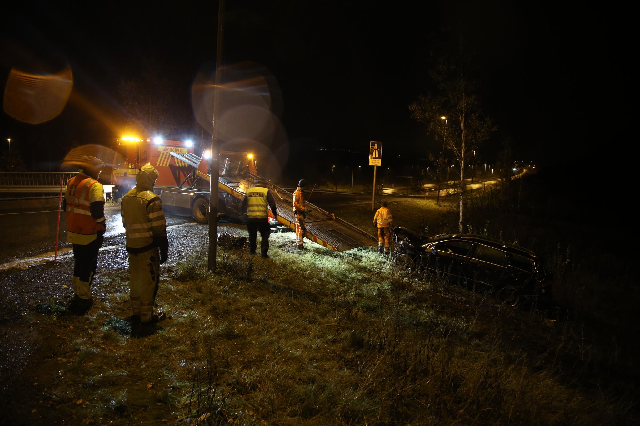 Bilen ble fjernet fra toglinjen ved 04-tiden natt til torsdag.