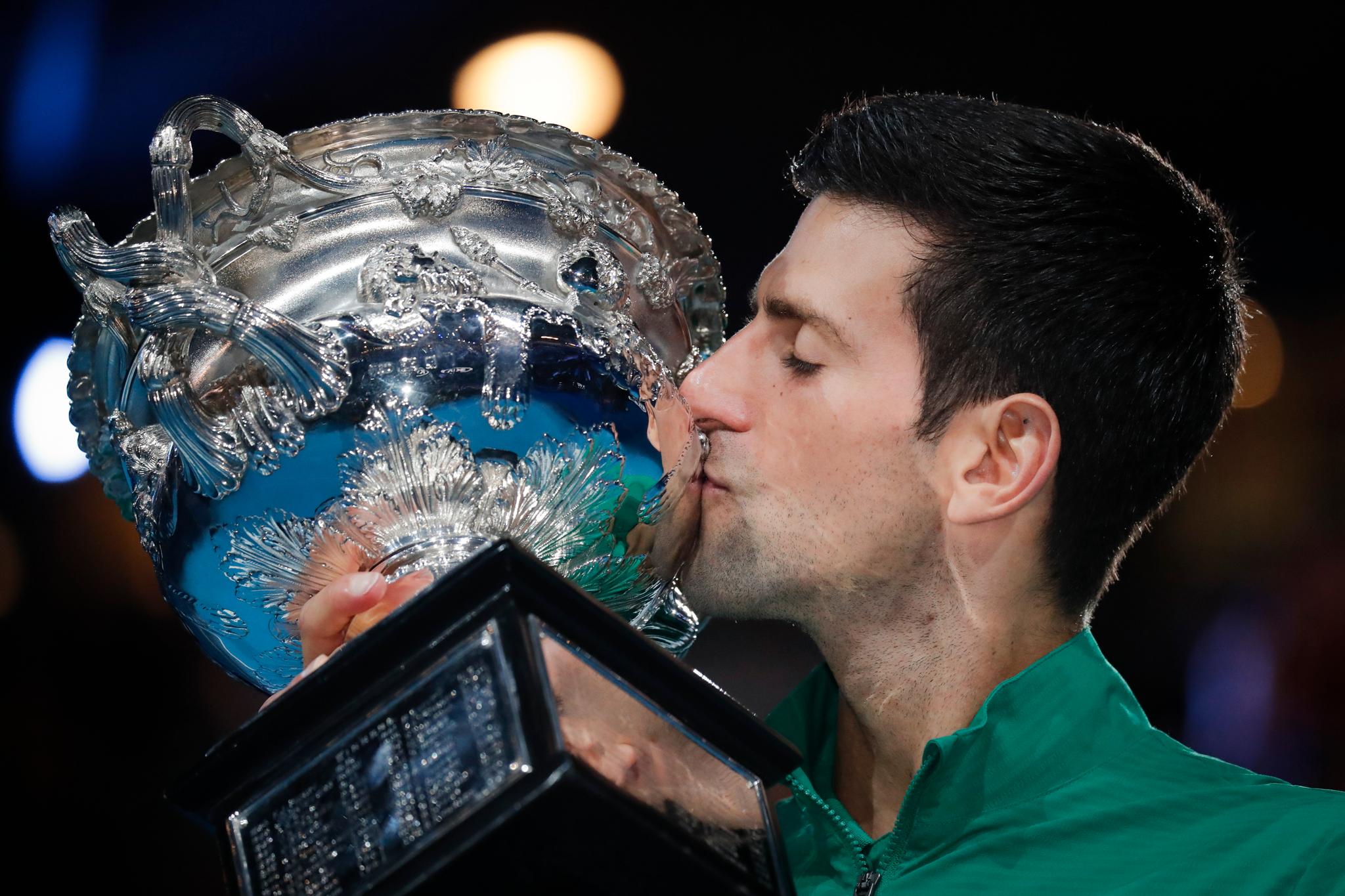 Djokovic kunne kysse Australian Open-trofeet for åttende gang.
