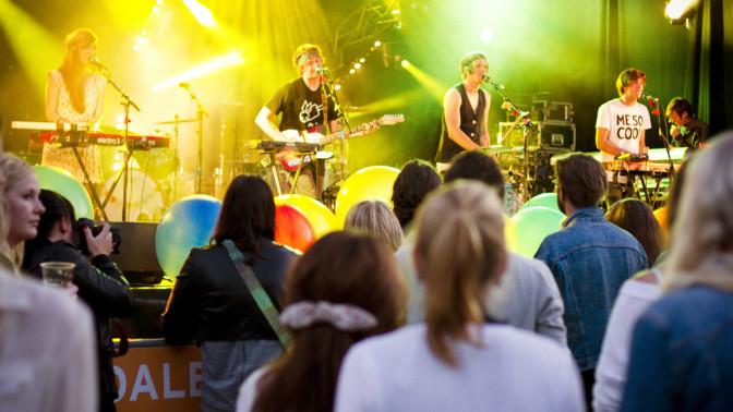 Team Me holdt konsert på plenen i ved studiestartfestivalen på Universitetet i Agder i 2012. Foto: Lena Rustan Fidjestad