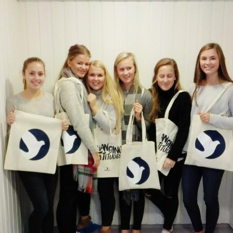 ENGASJERT: Sammen med venninnene sine fra Hetland og Jåttå videregående skoler, har Annelin (18) startet opp Freethem team i Stavanger.
