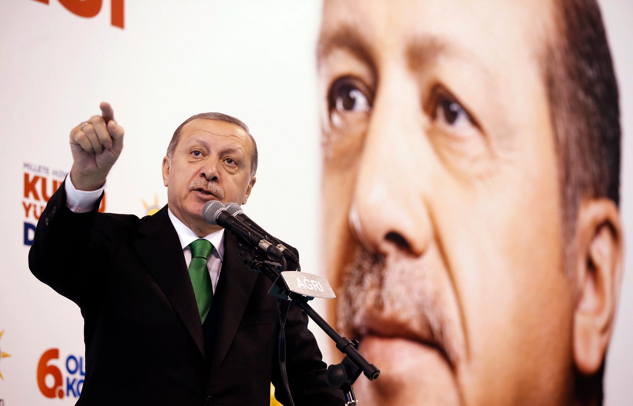 Tyrkias president Recep Tayyip Erdogan advarer om at Trump krysser en rød linje dersom han anerkjenner Jerusalem som hovedstad i Israel. Foto: AP / NTB scanpix.