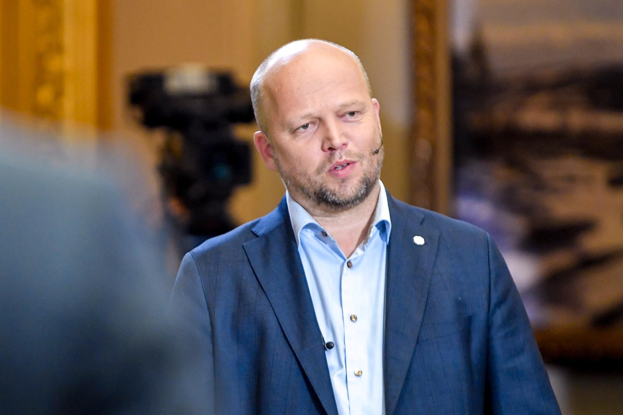 Flere Sp-ordførere ber Vedum vurdere sin stilling