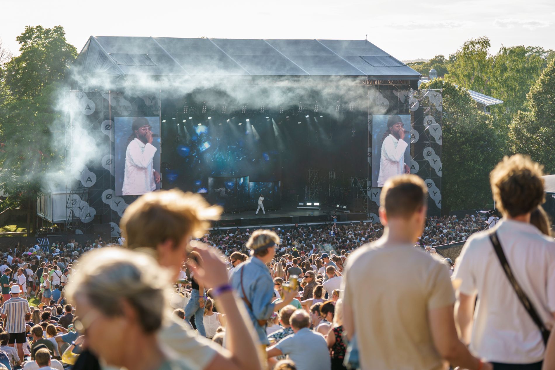 Festrøyking på festival kan snart tilhøre en svunnen tid. Her fra Øyafestivalen i Oslo. 