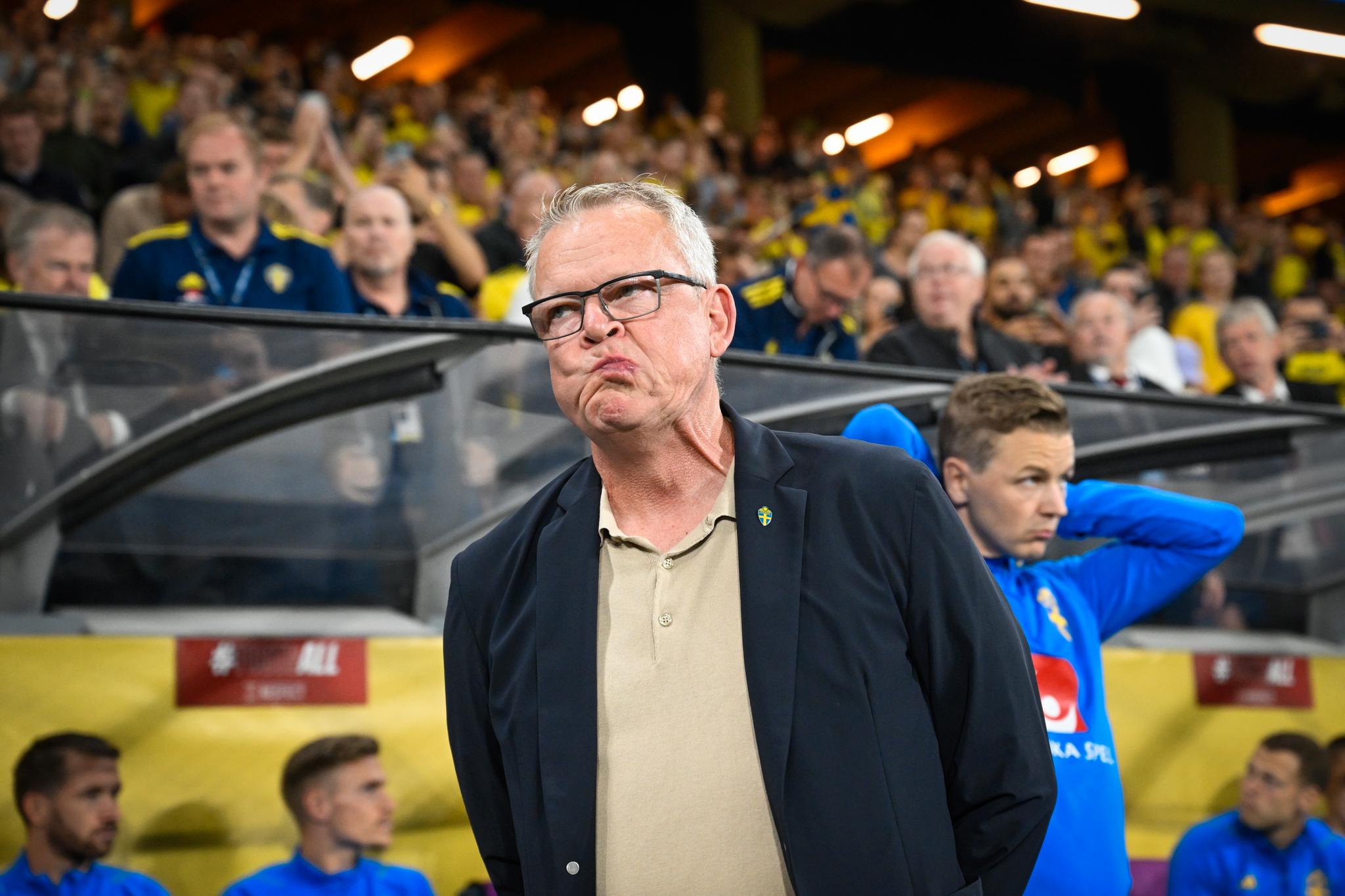 TAP: Sveriges landslagssjef Janne Andersson reagerer mens Sverige blir slått 3–1 av Østerrike på Friends Arena. Resultatet gjør et EM ser helt håpløst ut for svenskene. 