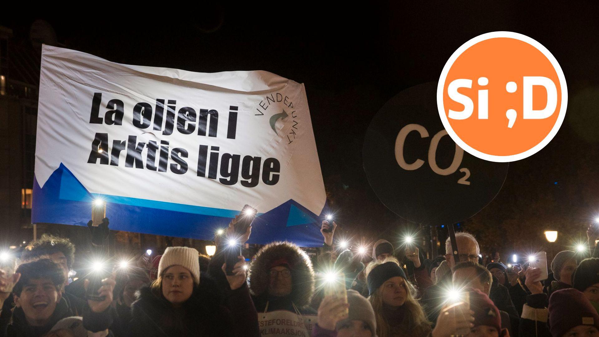 En markering til støtte for Klimasøksmålet mot staten på Eidsvolls plass i Oslo november 2019.