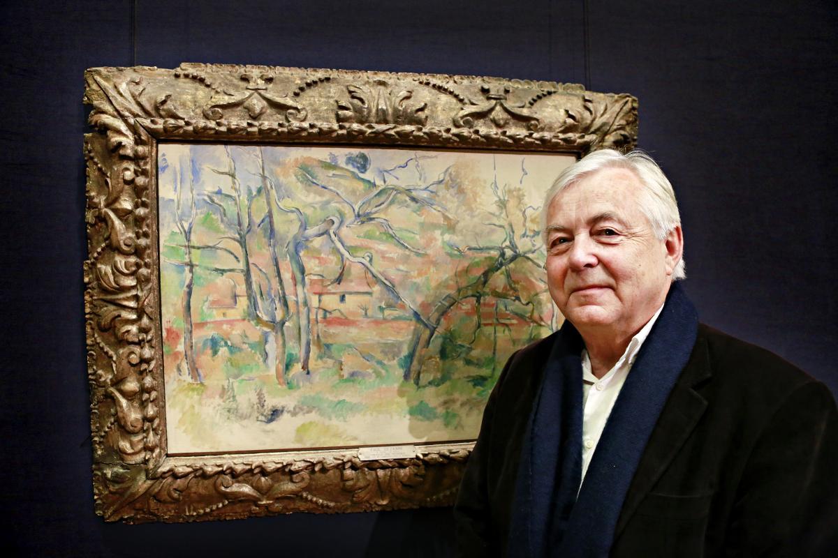-Jeg håper at avtalen med Stein Erik Hagen resulterer i at Nasjonalgalleriet beholdes som en del av Nasjonalmuseet, sier Nils Messel foran Paul Cézannes <i>Trær og hus, Provence fra 1885</i>.