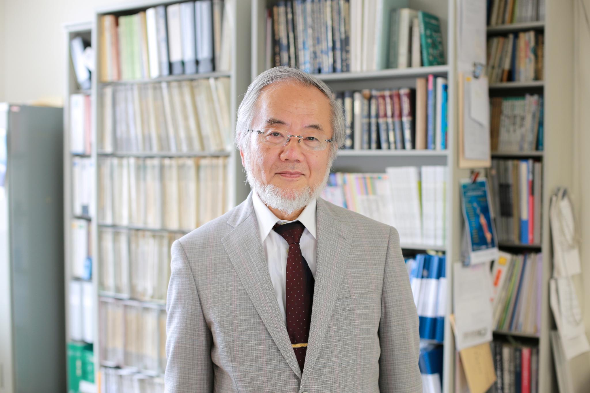 Yoshinori Ohsumi, professor ved det teknologiske instituttet i Tokyo, er vinneren av nobelprisen inne medisin eller fysiologi i 2016.