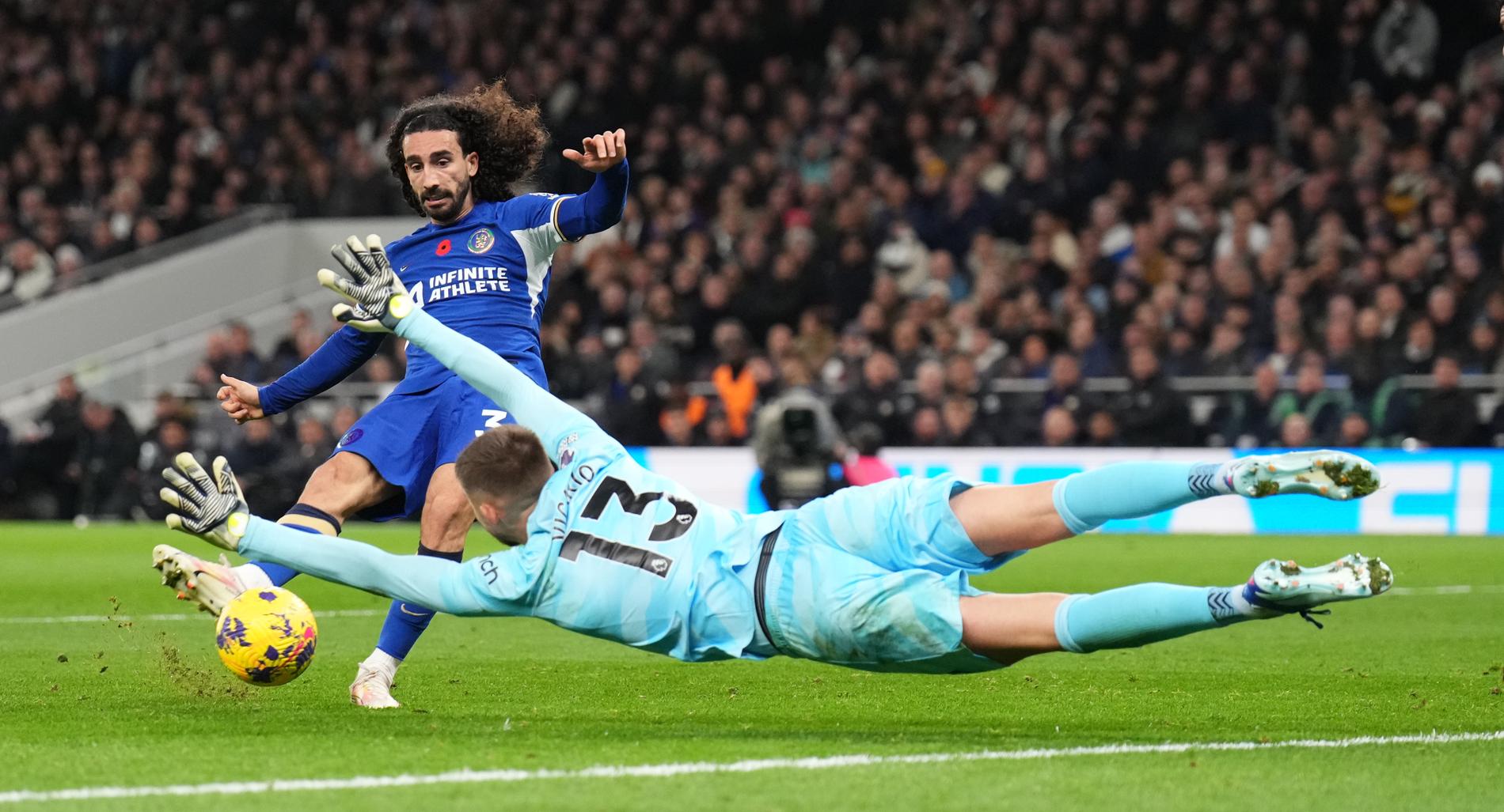 Il Tottenham in nove perde il vantaggio: 1-4 contro il Chelsea
