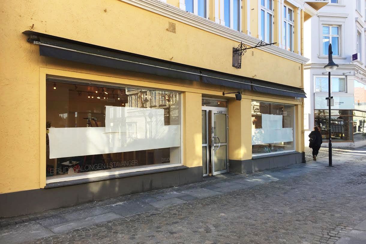 Brudesalongen i Stavanger flytter fra Kongsgata til Østervåg. Butikken åpner allerede torsdag.
