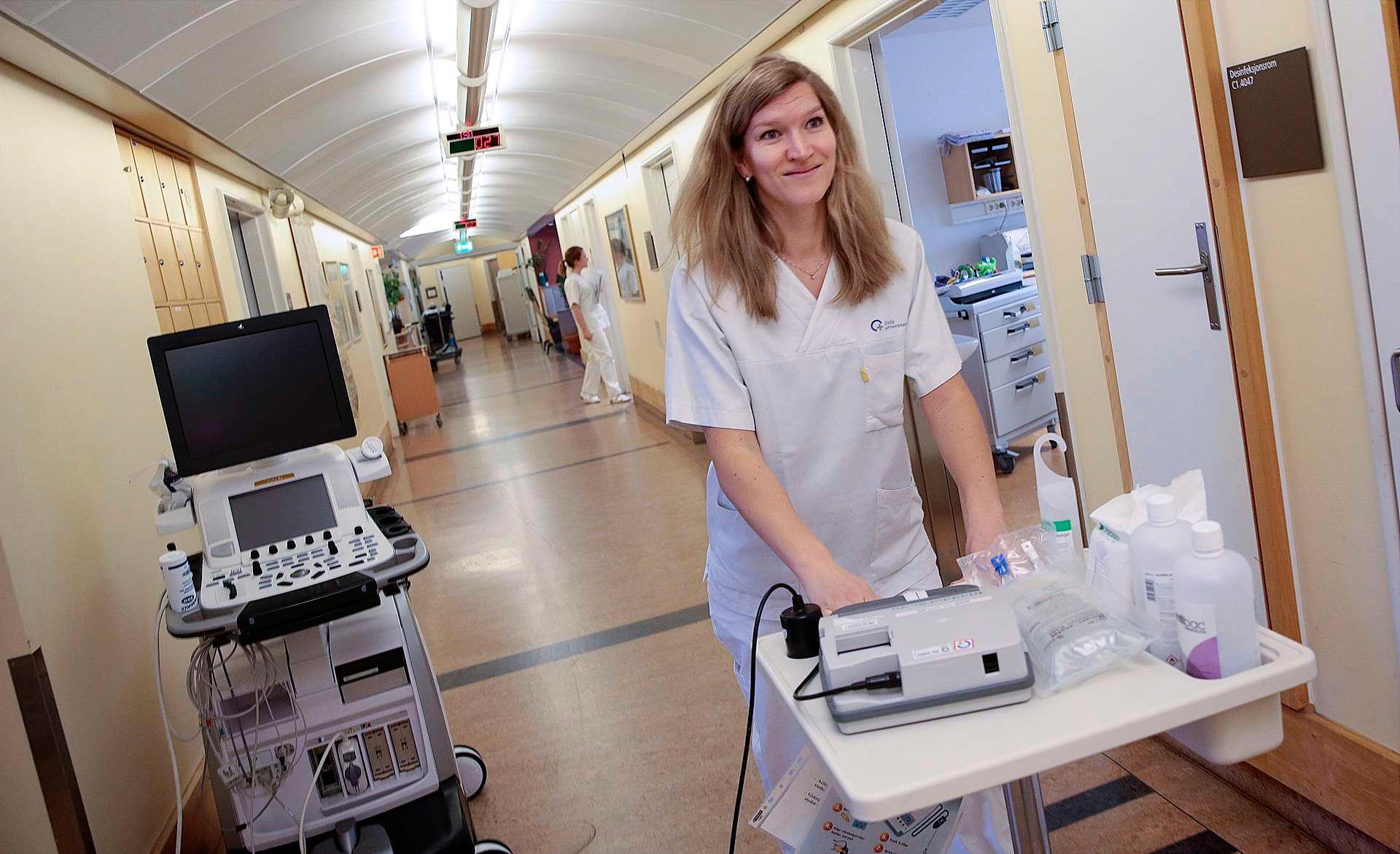 Siri Solvik jobber fulltid på Rikshospitalet. Det har hun planer om å fortsette med når barn nummer to - det planlagt siste - kommer til sommeren.
