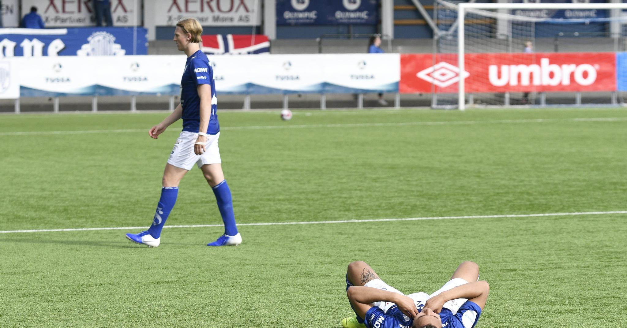 Hødd-spillerne fortvilte etter tapet mot Levanger på Høddvoll. 
