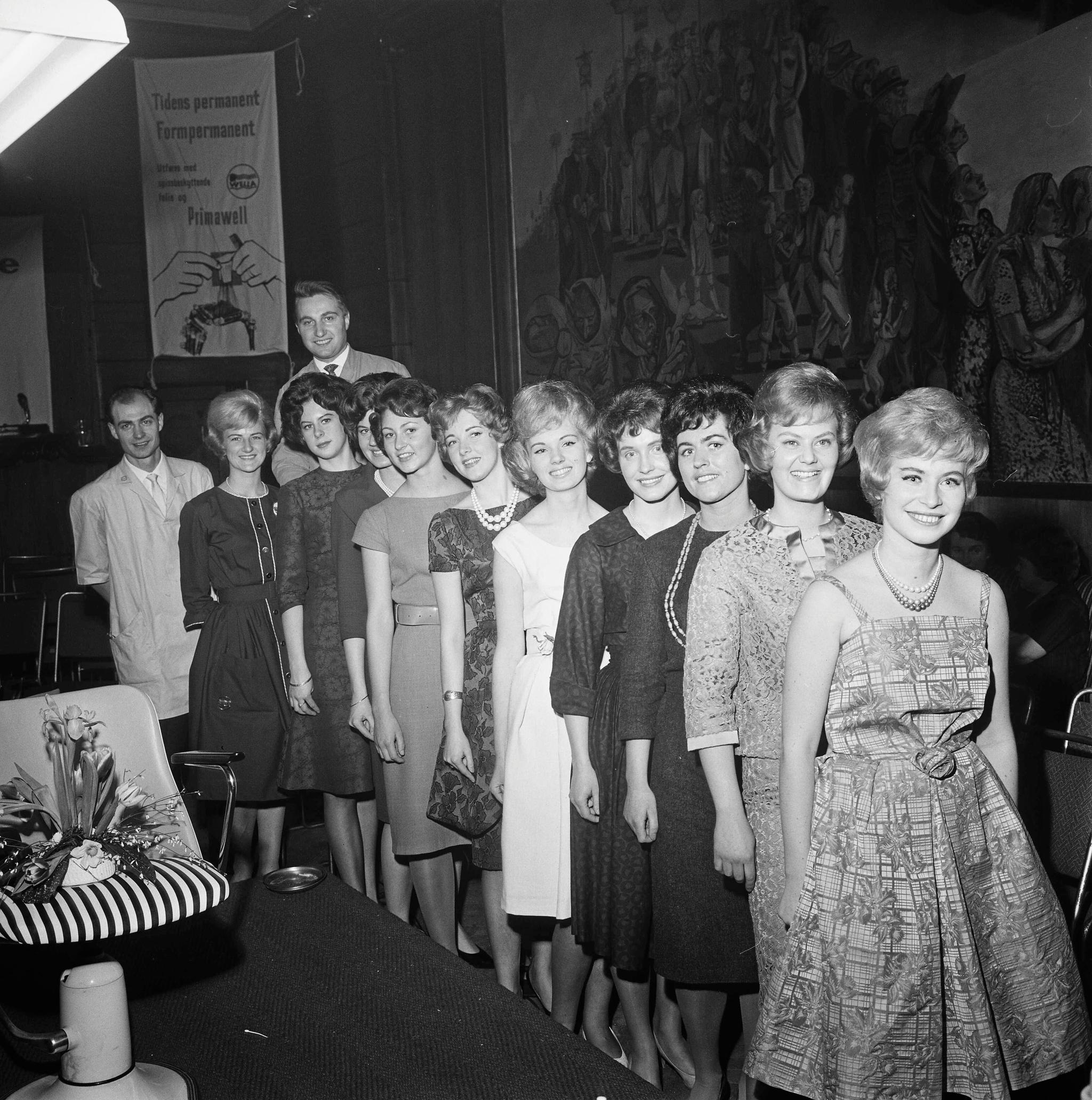 Modeller ved demonstrasjon av frisørprodukter fra Herman Lepsøe a.s. På Håndverkeren i 1962.