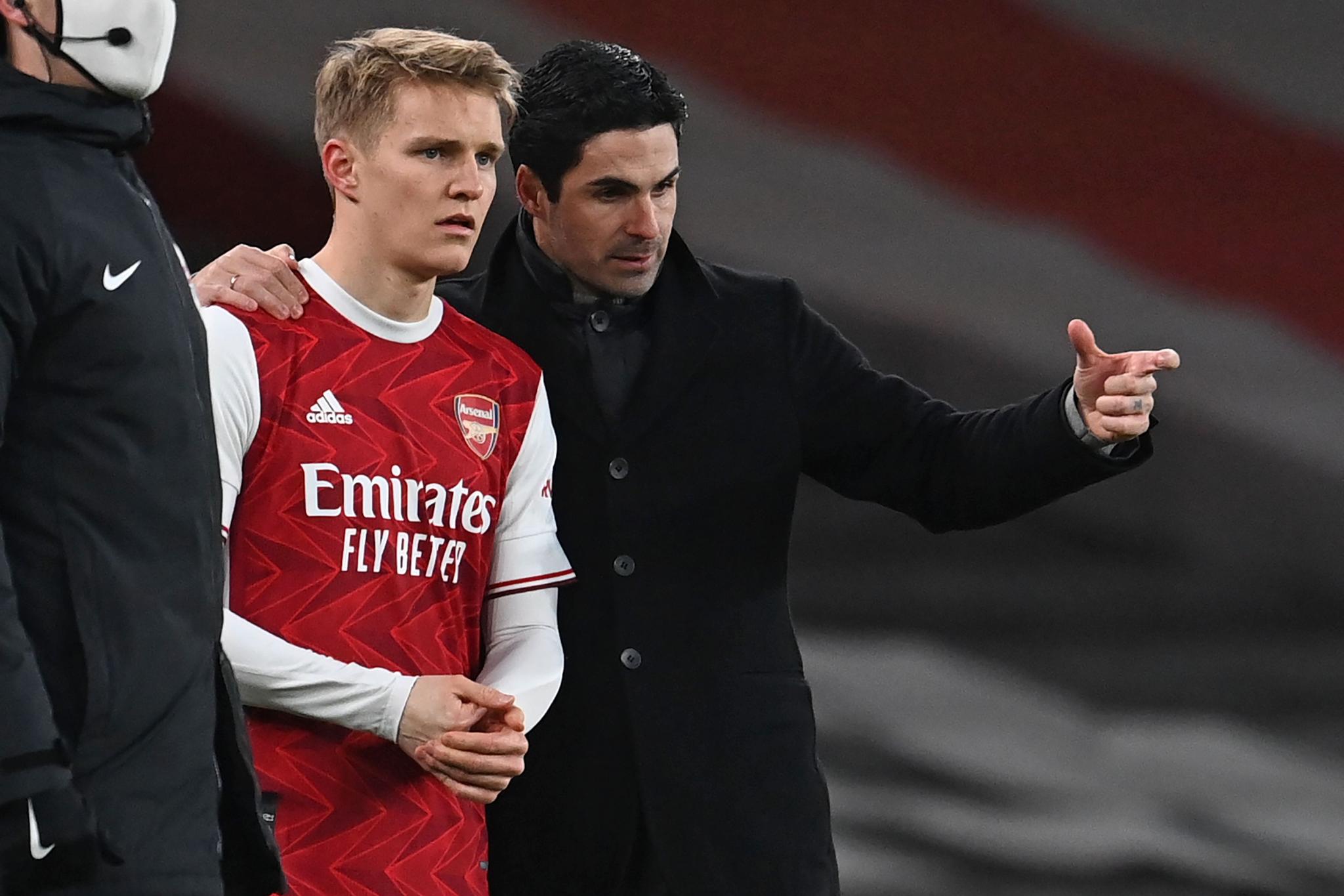  Både Martin Ødegaard og Mikel Arteta trengte tid på å virkelig sette sitt preg på Arsenal. Her er det to før nordmannens debut i januar 2021, kort tid etter overgangen fra Real Madrid.