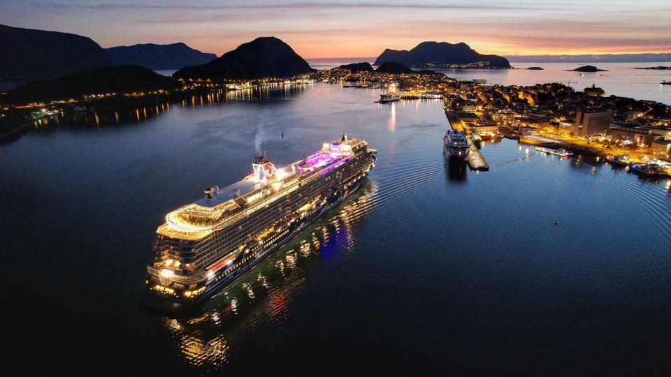Kystverket førebur seg på ein rekordsesong for cruisetrafikk langs norskekysten.|Havnedirektør Magne Fjell.