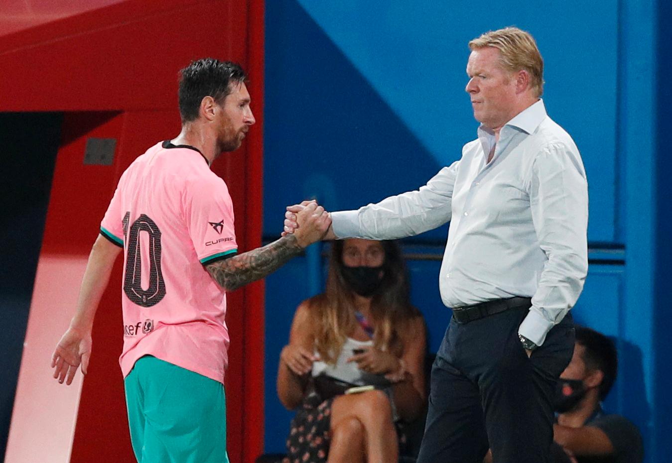 Barcelona-trener Ronald Koeman hevder Lionel Messi er fornøyd i klubben. 