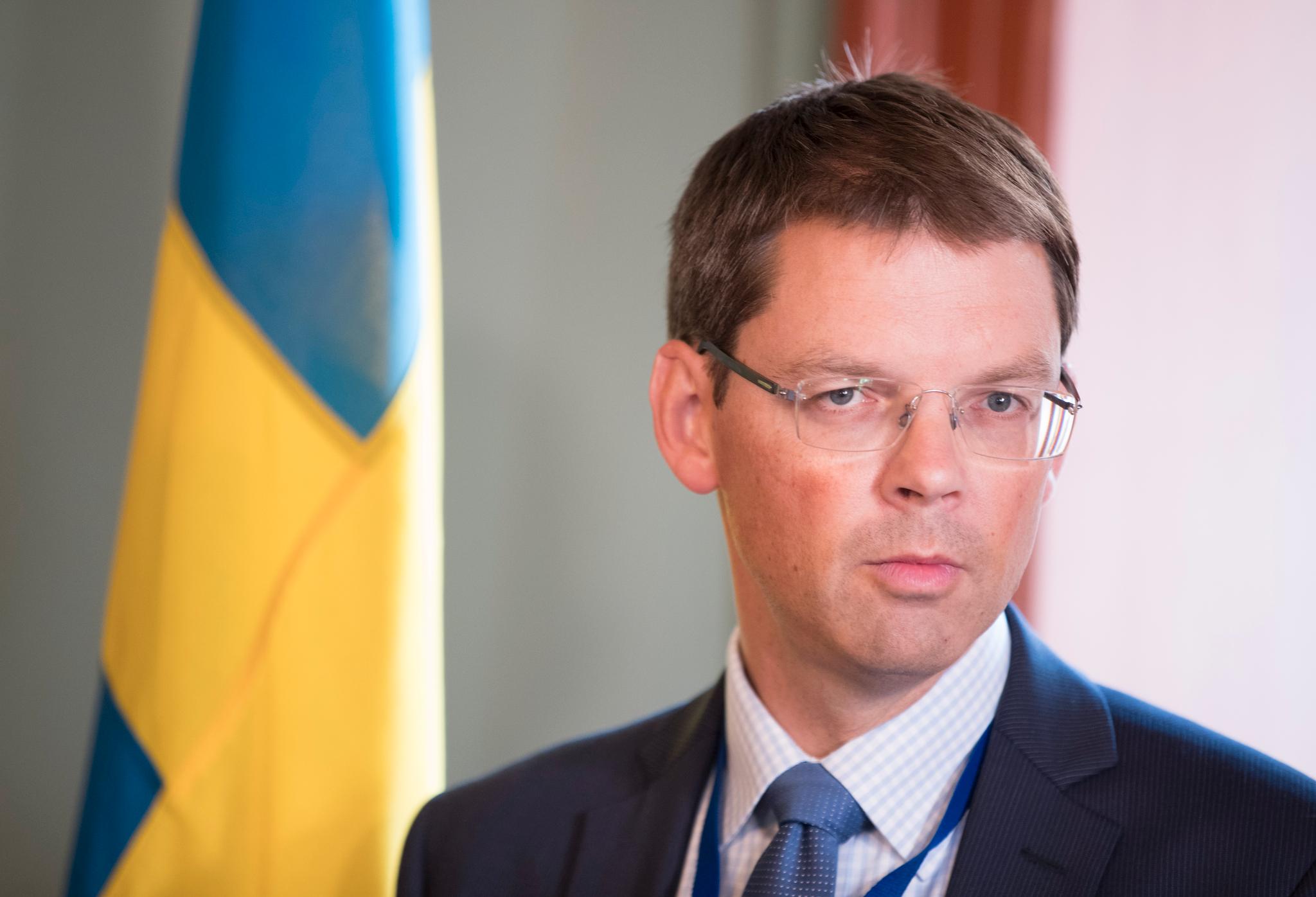 Kommunikasjonssjef Frode O. Andersen i Utenriksdepartementet kan ikke svare på hvorvidt Frode Berg jobbet på oppdrag for norske myndigheter da han ble pågrepet i Moskva. 