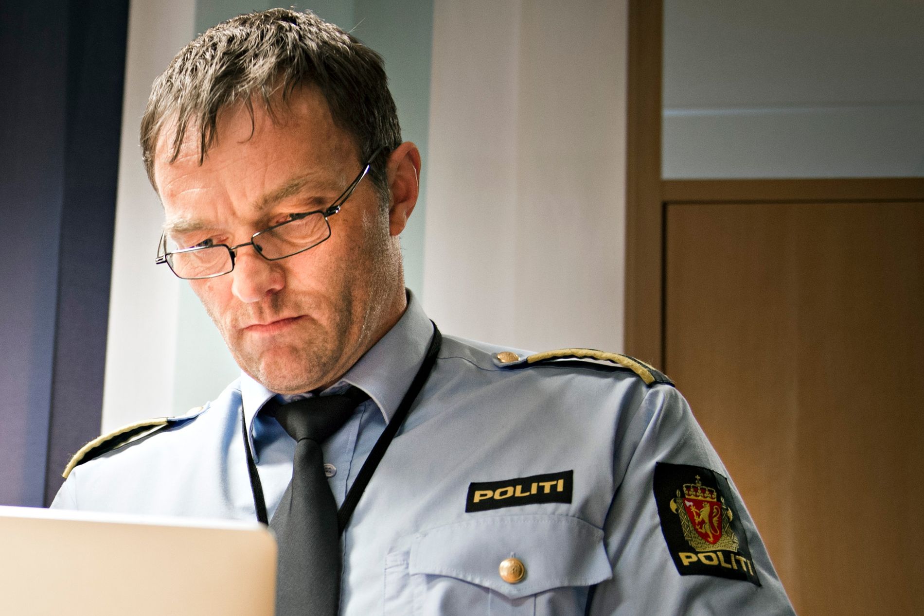 Kristian Johansen leder ordensseksjonen i Stavanger. Han forteller at Uvisst, Nåløyet og Nova får hyppigere besøk enn andre utesteder som følge av vaktholdsituasjonen.  