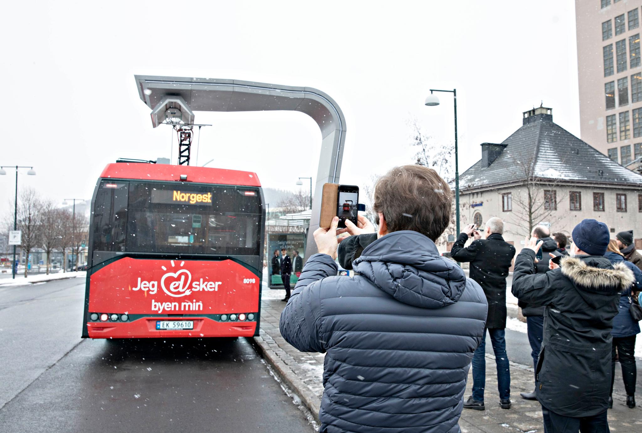 I 2019 er Oslo europeisk miljøhovedstad. En delegasjon fra flere byer i Europa var på befaring mandag for lære mer om prosjektene som skal gjennomføres. På programmet var en guidet tur med elbuss.
