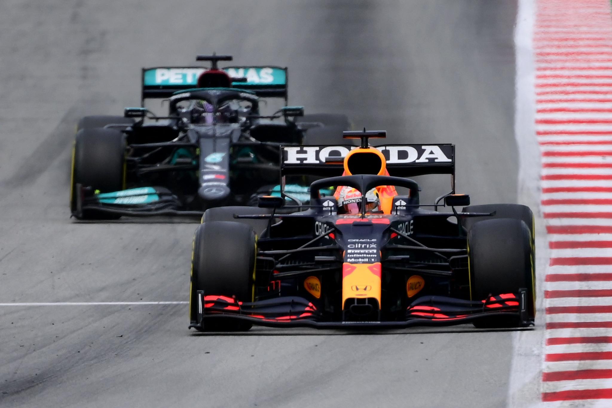 Max Verstappen og Lewis Hamilton utkjempet nok en gang en tøff duell.