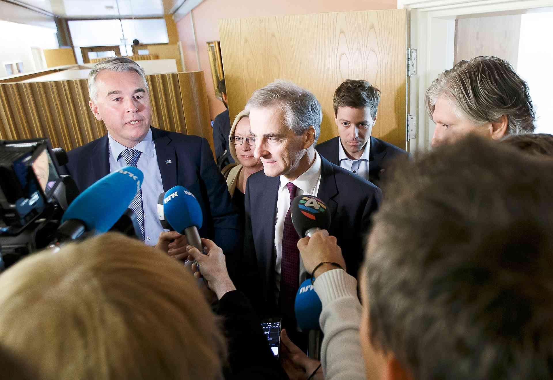 Trond Helleland var som parlamentarisk leder ansvarlig for å lose Høyre gjennom forhandlingene om hvor mange ekstra Syria-flyktninger Norge skal ta imot de neste årene.