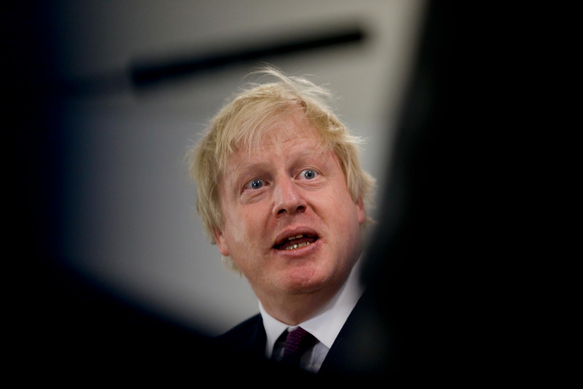 Boris Johnson leverte mandag sitt avskjedsbrev. Der skriver han at han ikke kunne fortsette å kjempe for en sak som er død. Foto: AP / NTB scanpix
