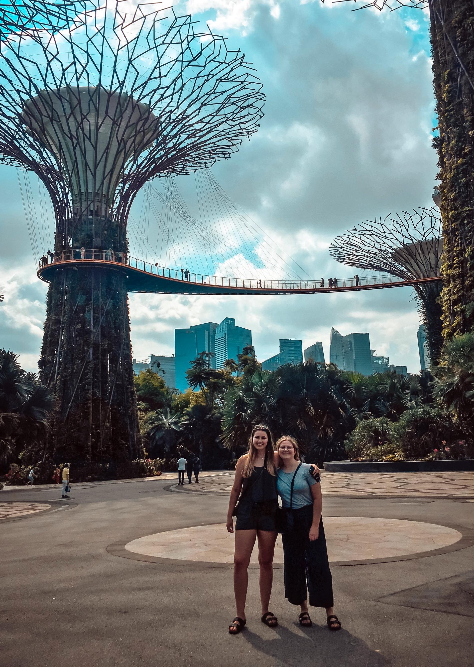 Det ble budsjettert til opplevelsesrike øyeblikk da Neverdal bodde tre måneder i Asia. Hun og ei venninne benyttet sjansen til å oppleve Singapore.