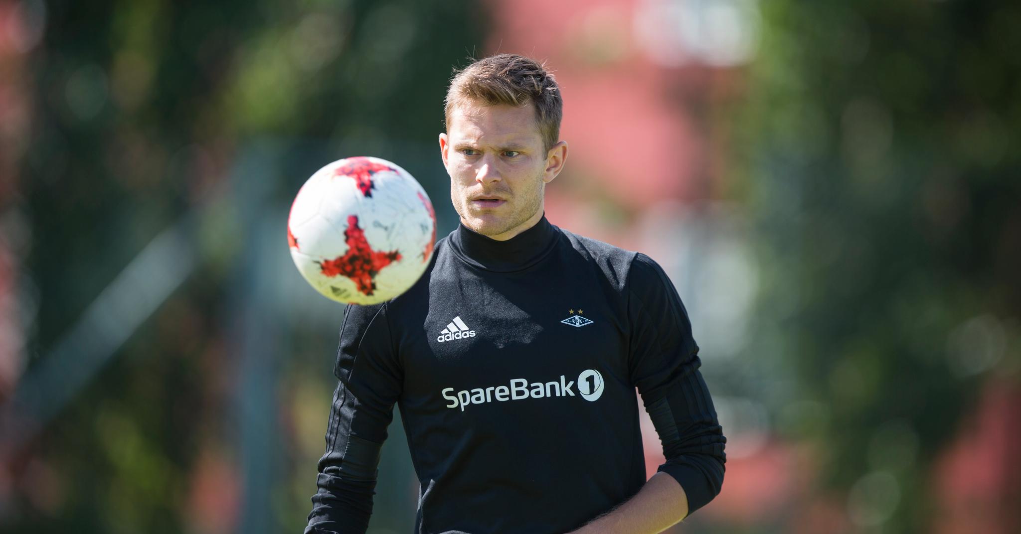 ETTERTRAKTET: Matthias Vilhjalmsson har levert godt for Rosenborg denne sesongen, men har blitt benket i de siste kampene. Nå avslører agentene hans at det er stor interesse for islendingen. 