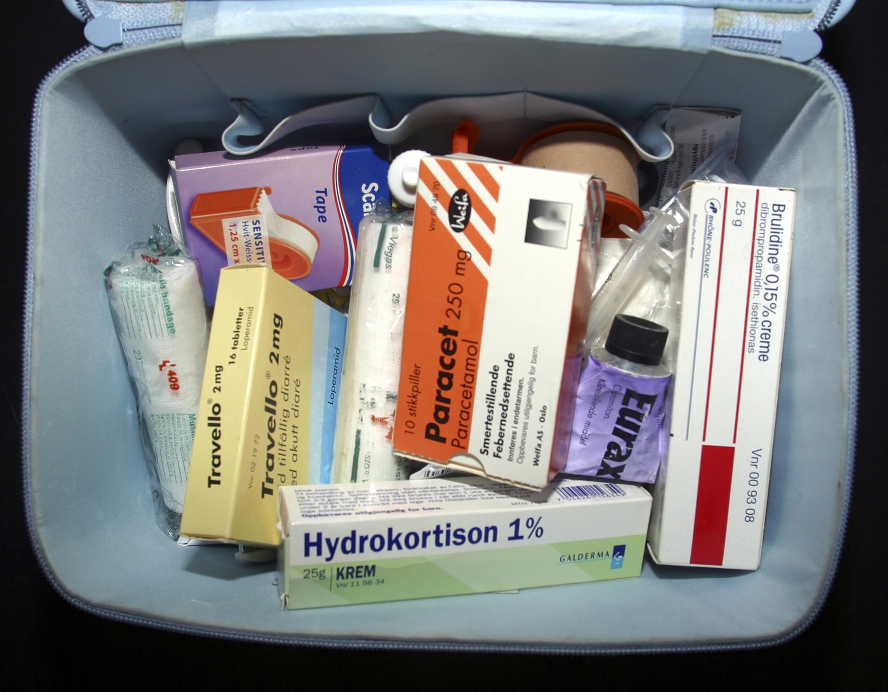 Hydrokortison brukes både som krem og tabletter til ulike sykdommer. Som behandling til covid-19 gis hydrokortison systemisk, altså for eksempel gjennom munnen og gjennom injeksjoner, ikke som krem. 