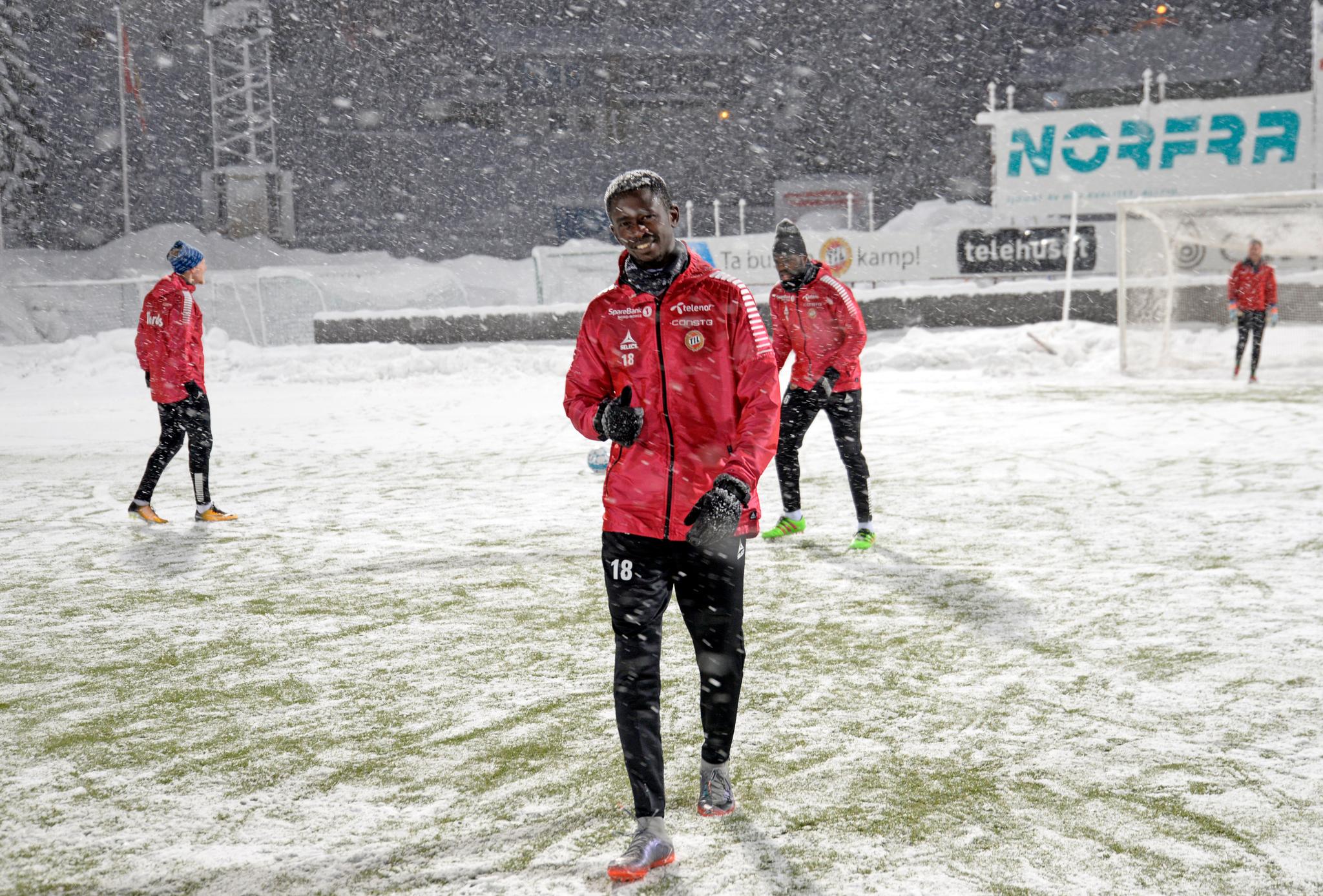 Eliteseriekampen mellom Tromsø og Strømsgodset 18. mars ble utsatt i flere uke rpå grunn av snøværet. 