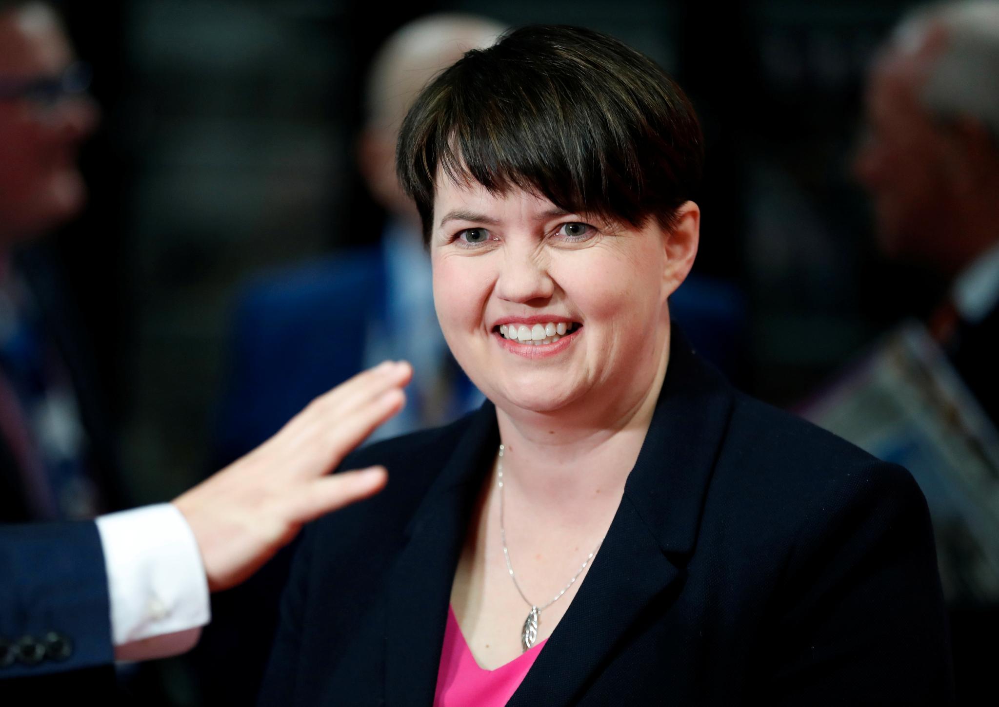 Ruth Davidson er ikke del av den politiske boblen i Westminster, men leder de konservative i Skottland. 