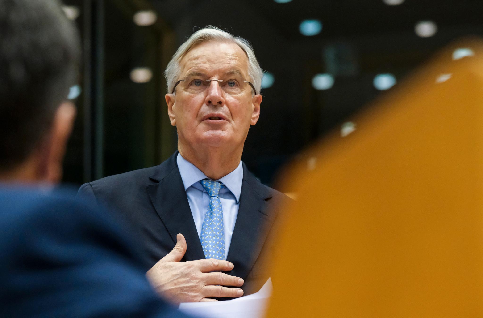 Etter å ha vært i EU-parlamentet og redegjort for samtalene med Storbritannia, skal Michel Barnier nok en gang snakke med sin britiske motpart i håp om å blåse nytt liv i forhandlingene. 