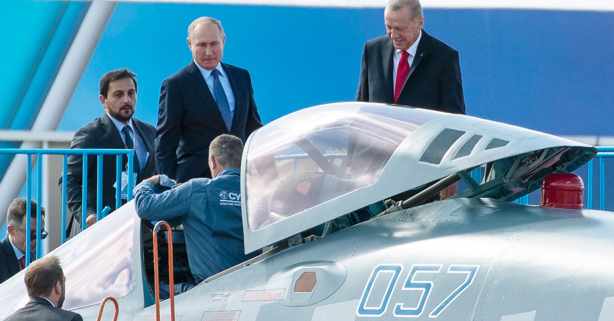 – Er de til salgs, spurte Recep Tayyip Erdogan da han fikk se Russlands nyeste jagerfly. – Ja, du kan kjøpe, svarte Vladimir Putin.