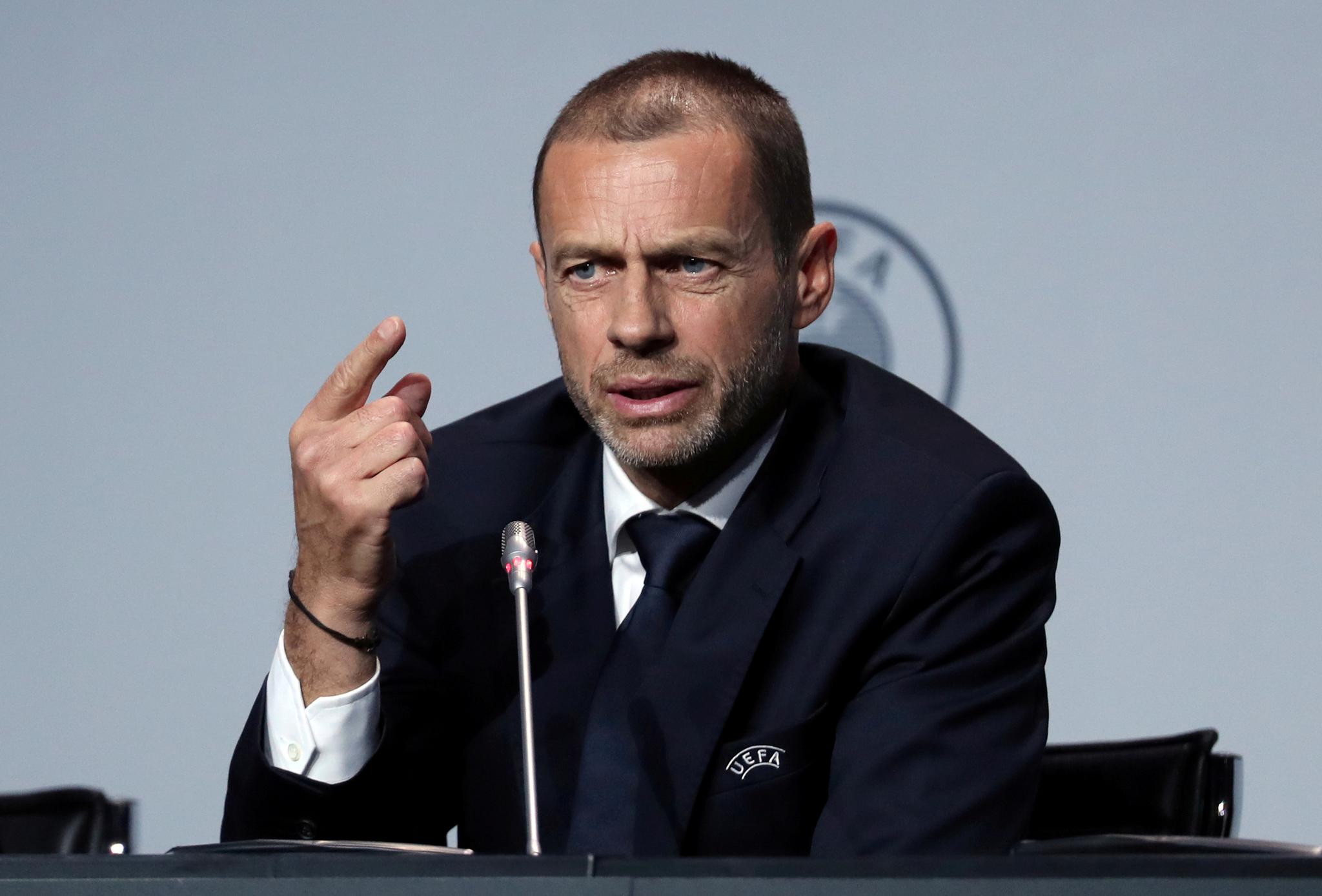 UEFA-president Aleksander Ceferin kommer med en klar advarsel til andre nasjoner som ikke forsøker å få spilt ferdig sesongen.