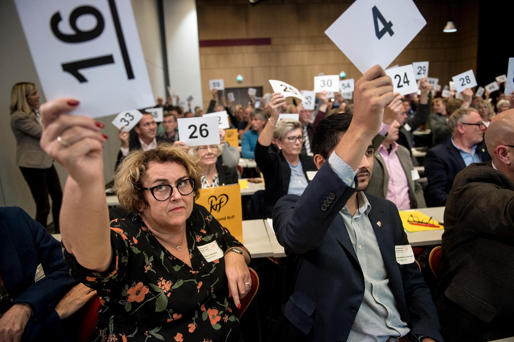 Lørdag holdt Rogaland KrF holder fylkesårsmøte i forkant av partiets ekstraordinære landsmøte 2. november. Nestleder Olaug Bollestad til venstre i bildet.