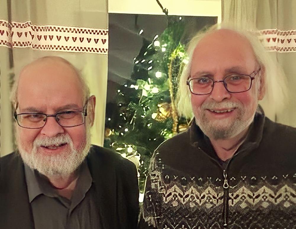 Åge Simonsen skriver om det siste bildet han tok med tvillingen sin, den kjente politikeren Jan Simonsen (1953–2019).