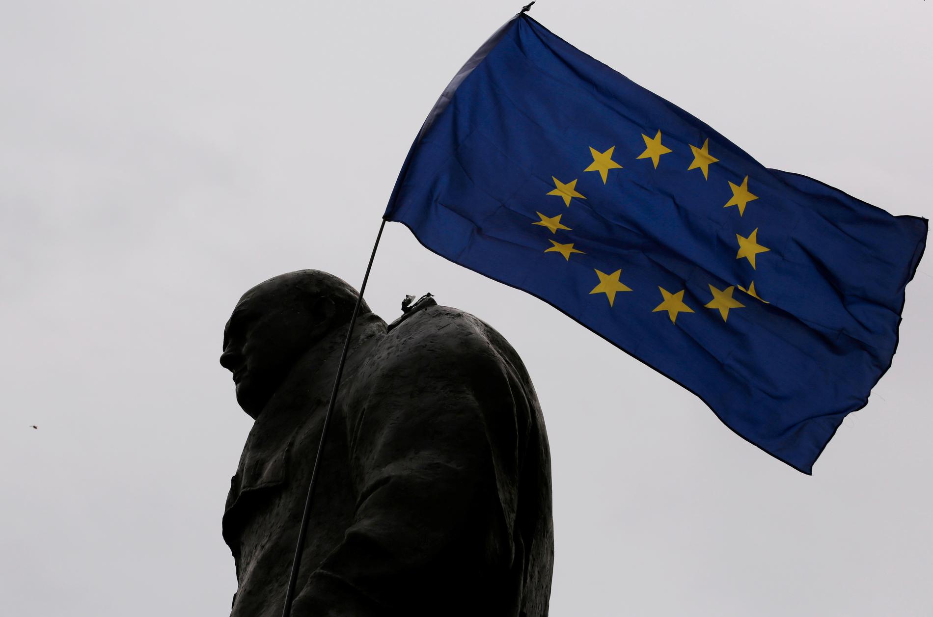 KUTTER BÅND: En avskjed til EU betyr å kutte alle bånd til det Europa vi kjenner til i dag. En avskjed til EU vil være som å skru klokken 70 år tilbake i tid, skriver Alma Botten.