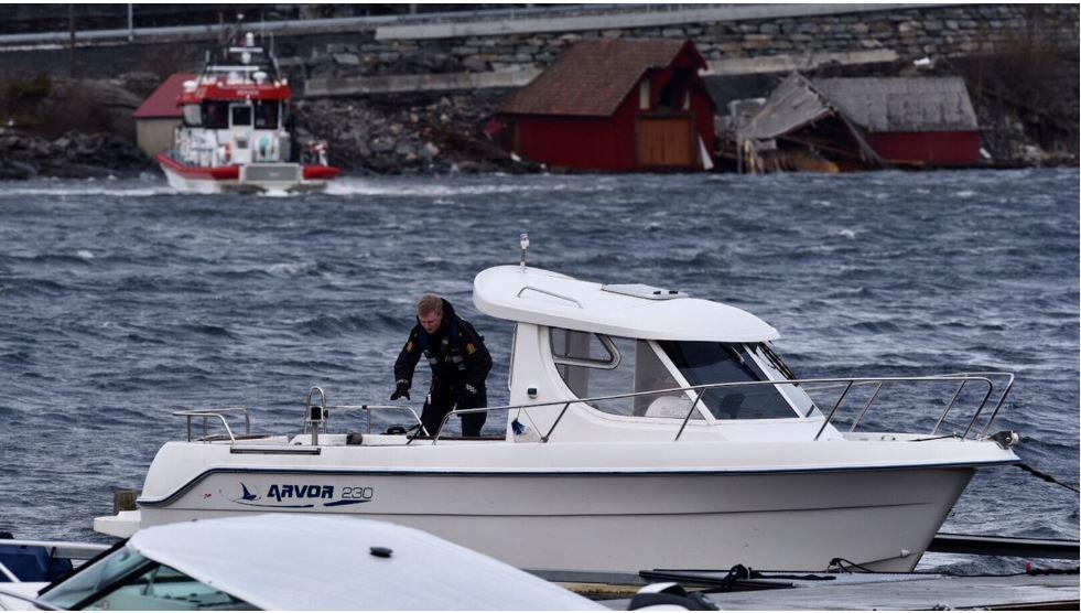 FRITIDSBÅTULYKKER: En person omkom etter en båtulykke ved Sotra i februar. 
