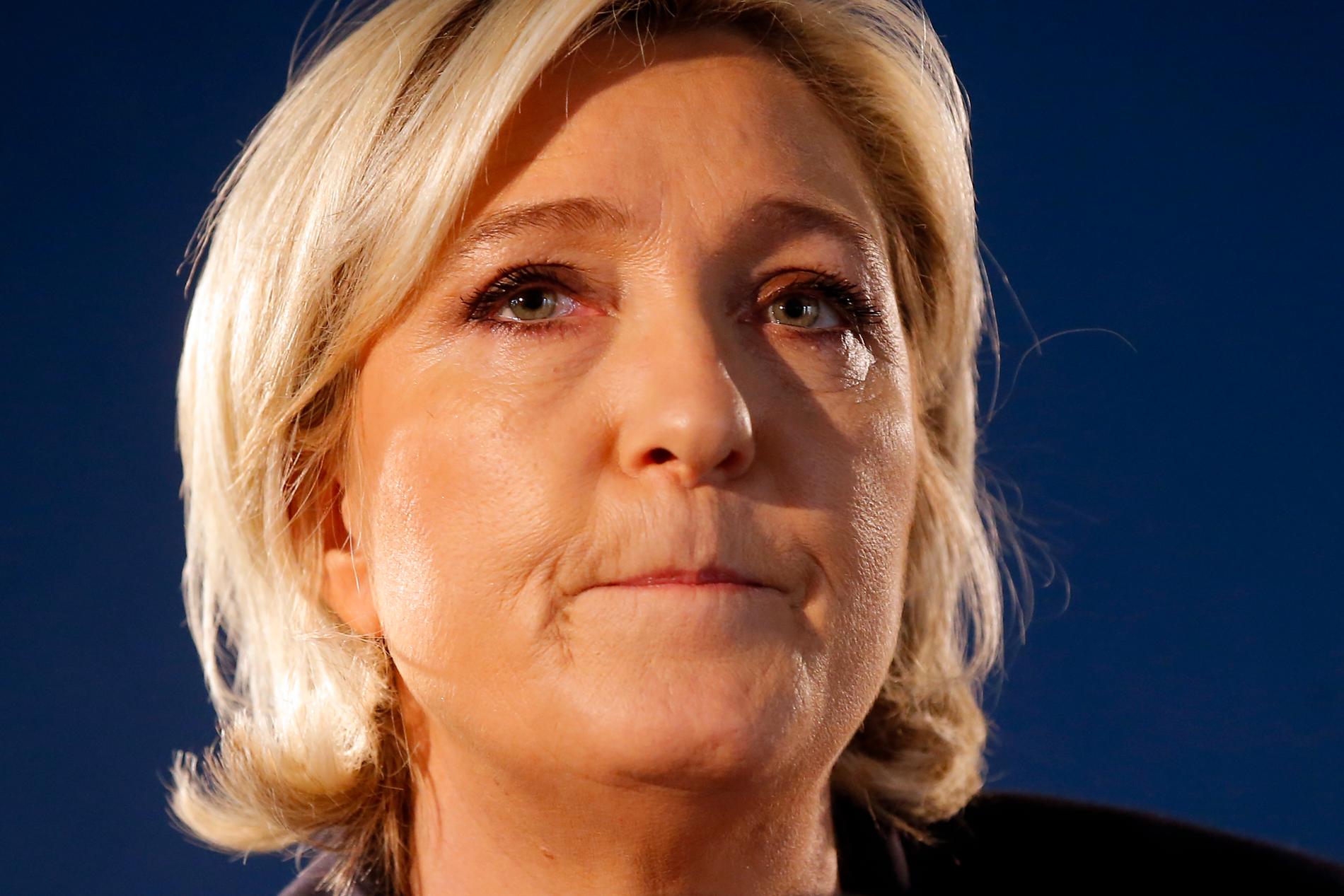 KREVER KONTROLL: Nasjonal front-leder Marine Le Pen var ikke sen om å kreve skjerpet grensekontroll og at utlendinger kastes ut av Frankrike etter terrorangrepet torsdag. 