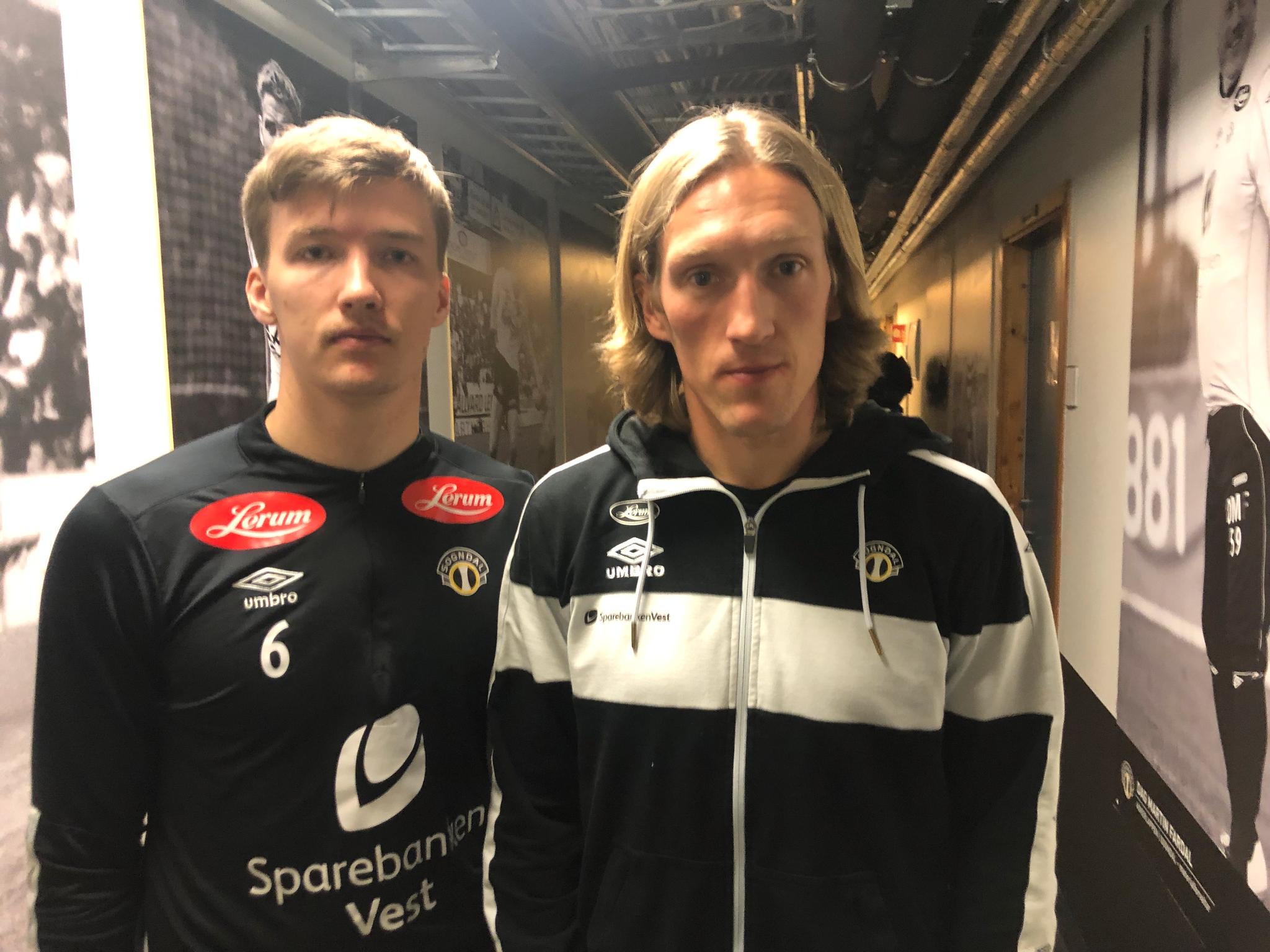 PREGET: Sogndal-spillerne Axel Kryger og Per Egil Flo møtte pressen tirsdag. 