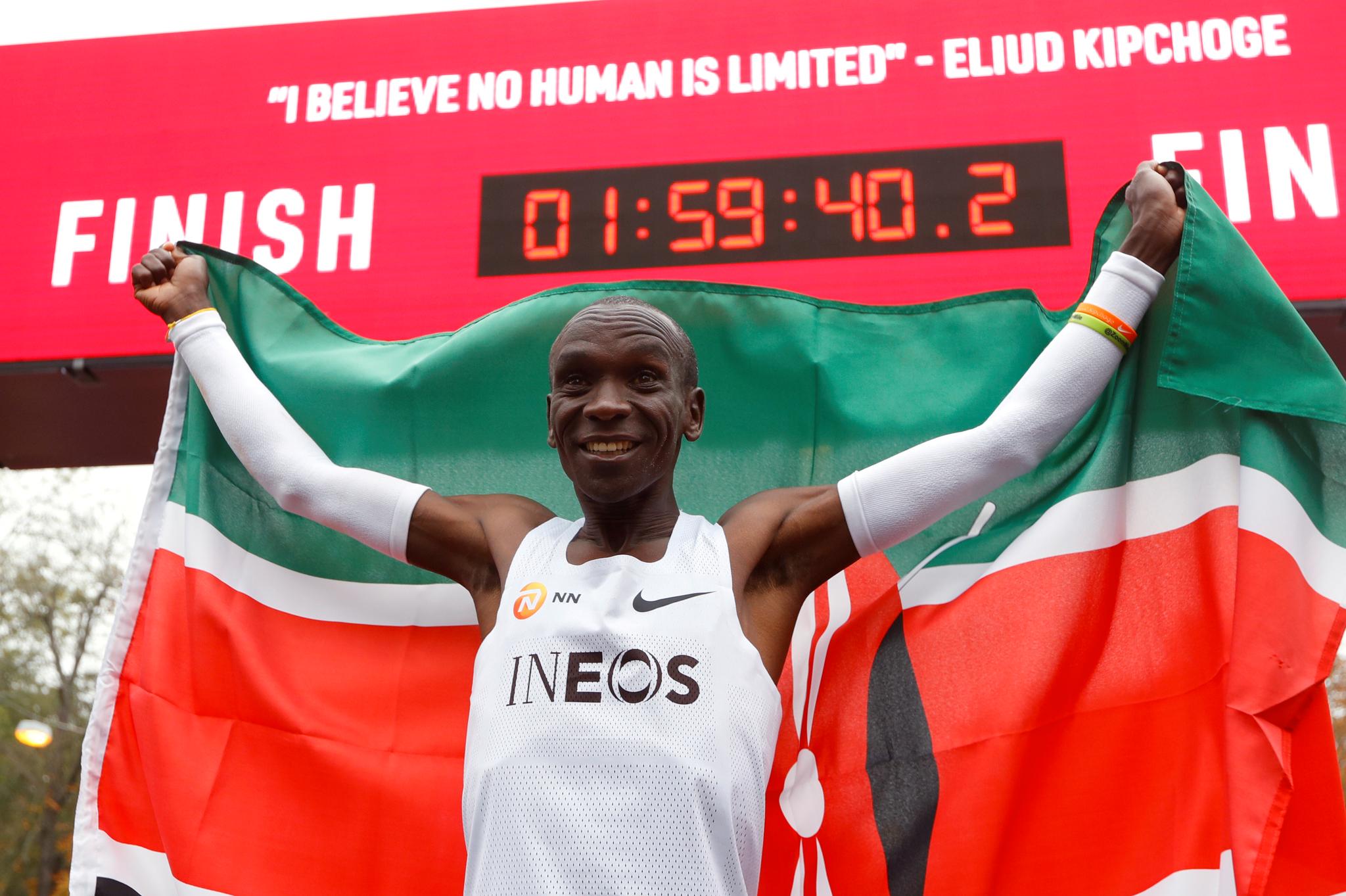 Eliud Kipchoge ble den første noensinne til å løpe et maraton på under to timer.