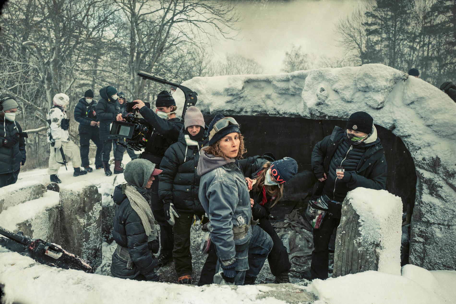 Jakob Oftebro spiller soldat som kan redde en forfrossen verden i «Svart krabbe», den svenske Netflix-filmen som har Noomi Rapace (bildet) i hovedrollen. 