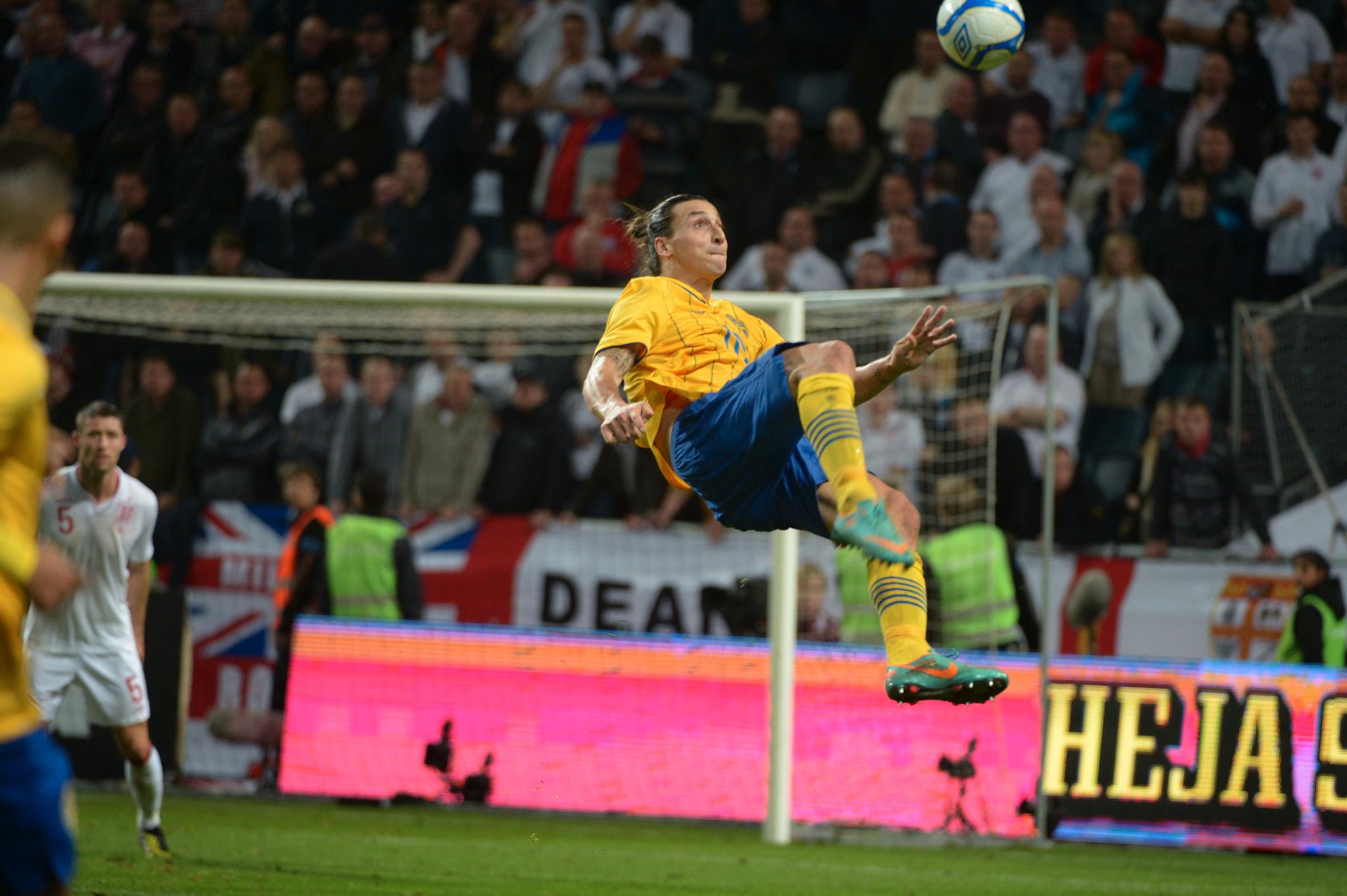 HELT UNIKT: Zlatan Ibrahimović scorer et vanvittig brassespark mot England i november 2012.