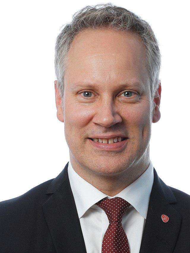  Samferdselsminister Jon-Ivar Nygård. 