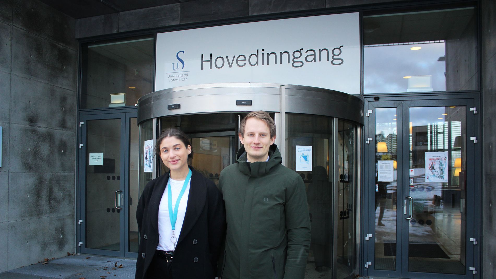 StOr-nestleder for utdanning, Sara Sunniva Jalali og stortingsrepresentant for Høyre, Aleksander Stokkebø, ønsker et bøtesystem for forsinka sensur ved Universitetet i Stavanger. 
