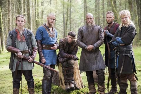 Ragnar og sønnene i Vikings.
